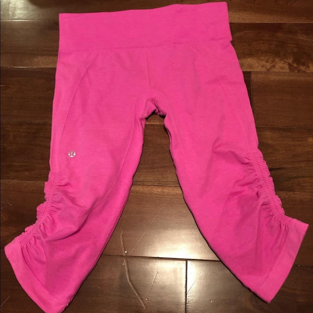Lululemon pink cropped leggings size 8